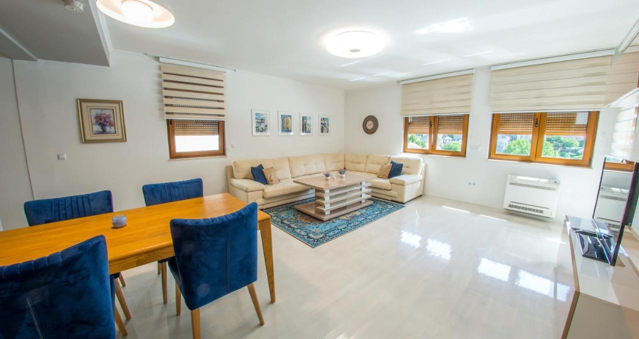 מוסטר Apartment Light De Luxe - With Old Bridge View מראה חיצוני תמונה