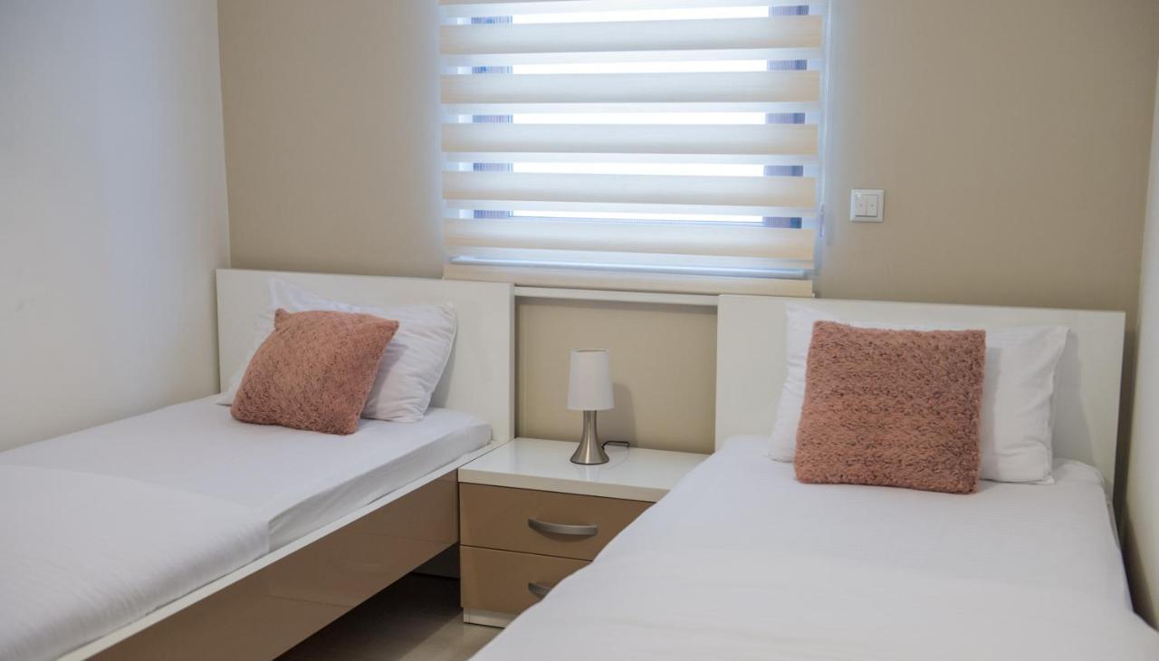 מוסטר Apartment Light De Luxe - With Old Bridge View מראה חיצוני תמונה
